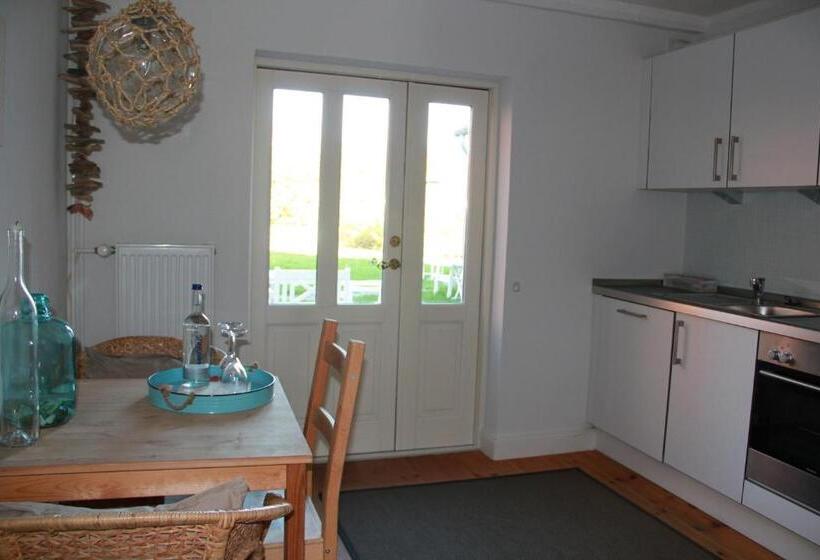 בית, חדר שינה 1, Lili Marleen