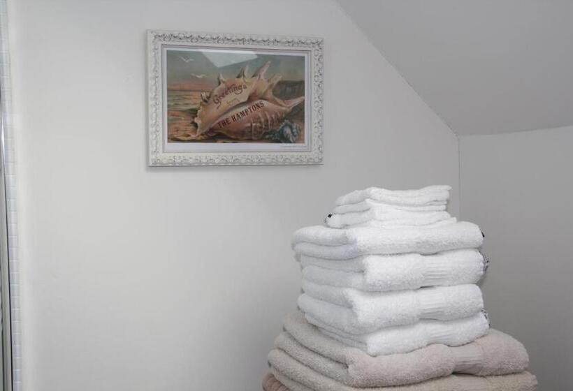 דירת משפחה, Lili Marleen