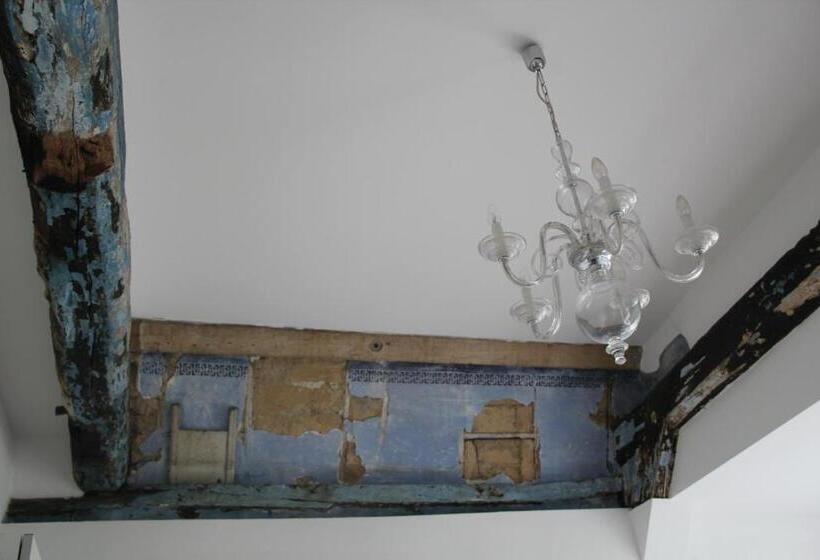 בקתה, Lili Marleen