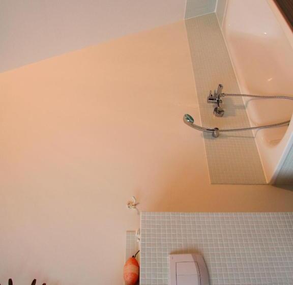 בקתה, Lili Marleen