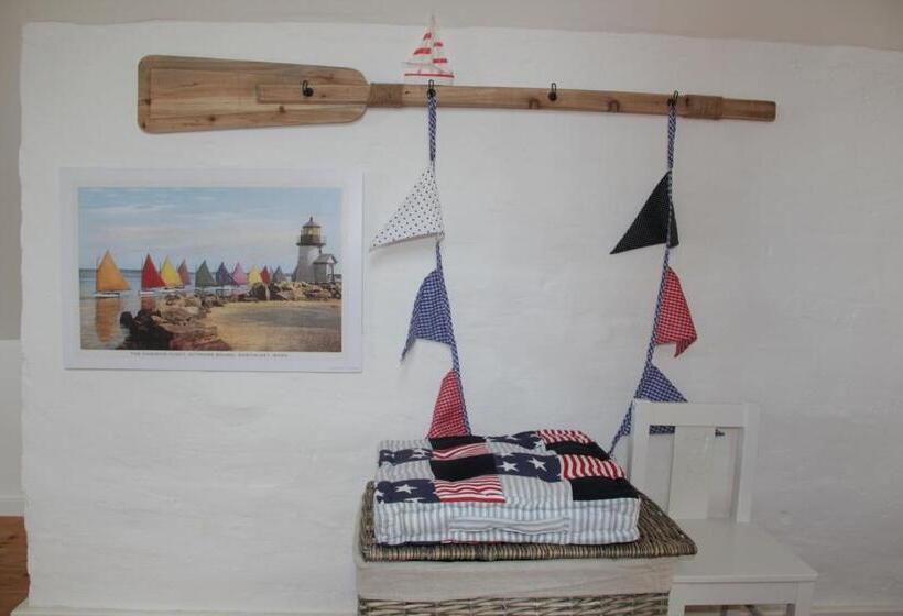 דירת משפחה, Lili Marleen