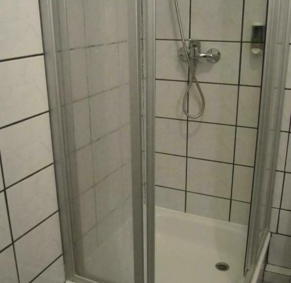 스탠다드 싱글 룸, National