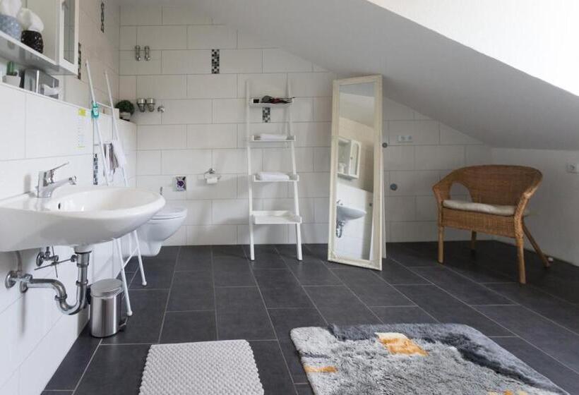 スタンダードトリプルルーム, Oberkasseler Hof Bonn