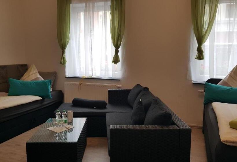 Апартаменты 2 Спальни, Oberkasseler Hof Bonn