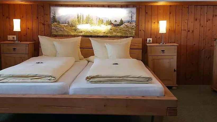 Economy Room