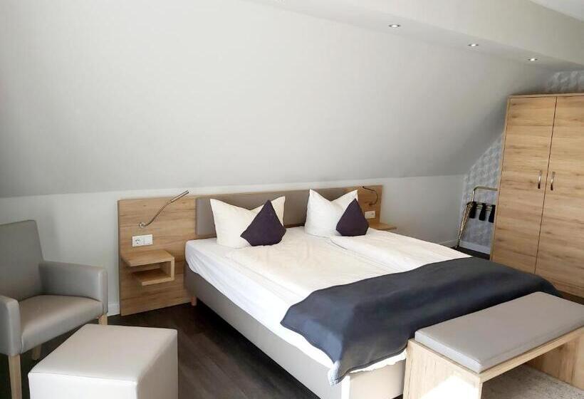 غرفة قياسية ثلاثية, Pieper Kersten