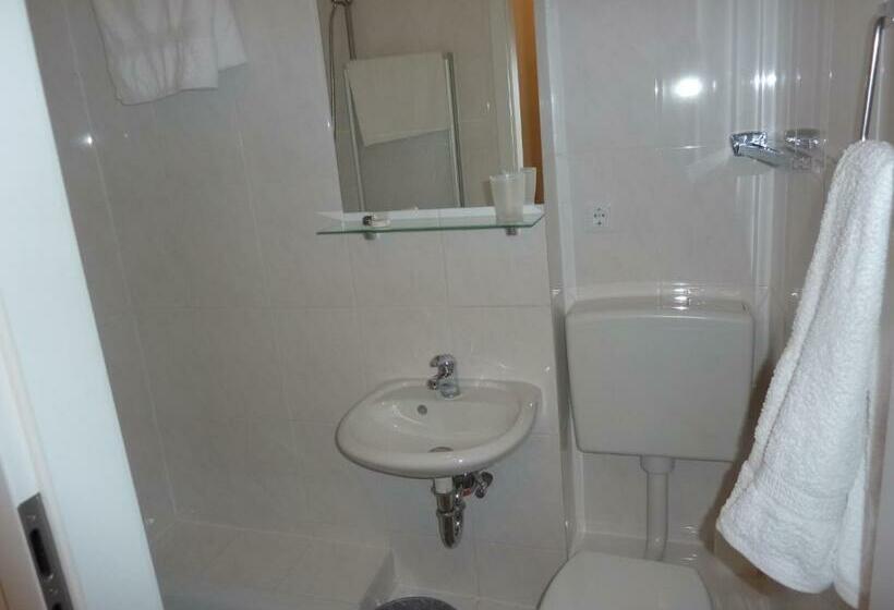 غرفة قياسية, Relax