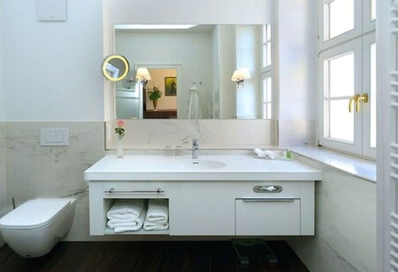 コンフォートルーム, Romantik Hotel Burgkeller Residenz Kerstinghaus