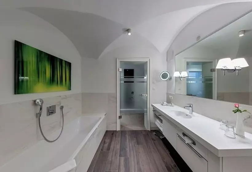 デラックスルーム, Romantik Hotel Burgkeller Residenz Kerstinghaus