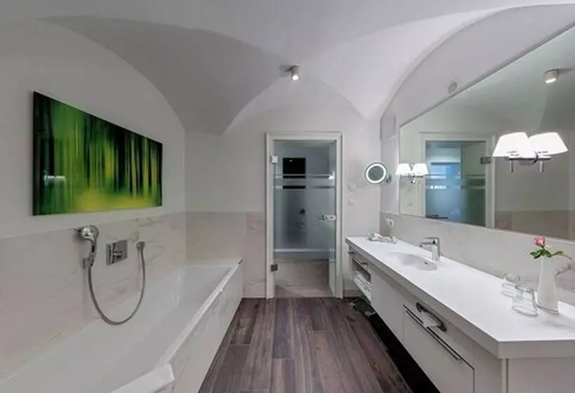 デラックスルーム, Romantik Hotel Burgkeller Residenz Kerstinghaus