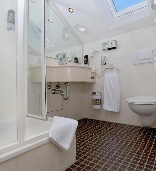 컴포트 룸, Zehnthof