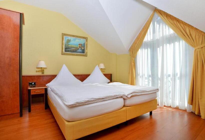 컴포트 룸, Zehnthof