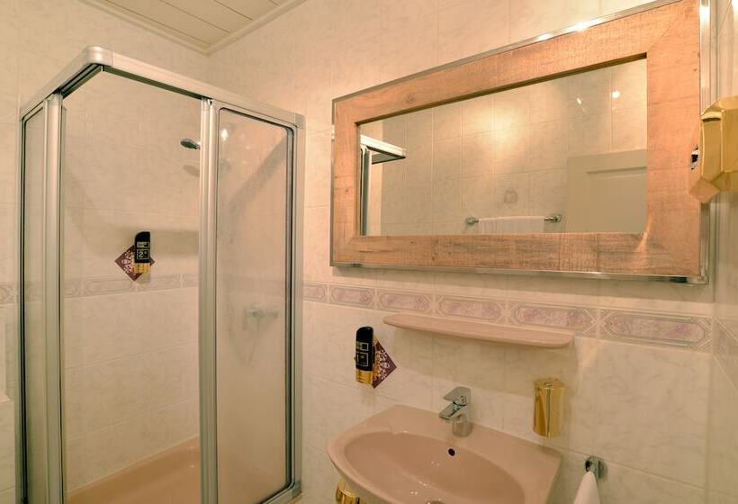 4인용 스탠다드 룸, Zehnthof