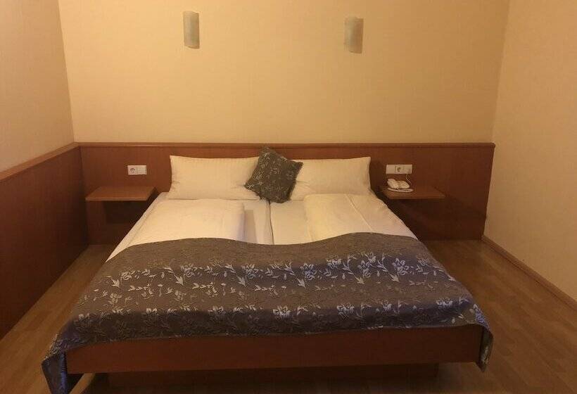 Camera Standard, Zum Kaffeekännchen