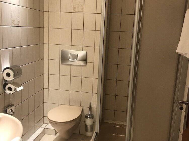 Camera Standard, Zum Kaffeekännchen