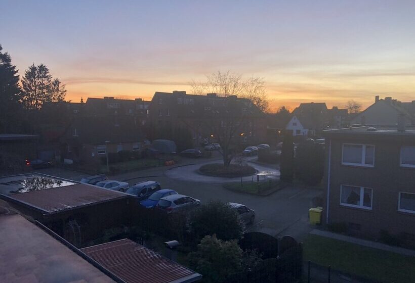 Camera Standard Individuale, Zum Kaffeekännchen