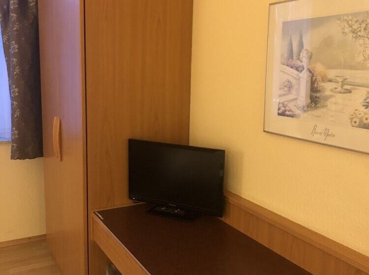 Camera Standard Individuale, Zum Kaffeekännchen