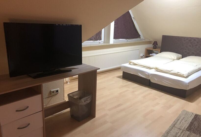 Camera Familiare, Zum Kaffeekännchen