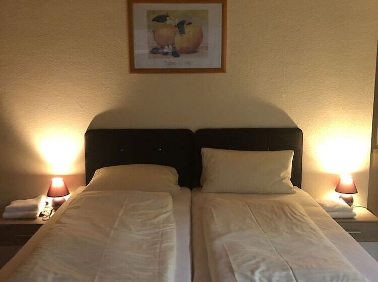 Camera Familiare, Zum Kaffeekännchen