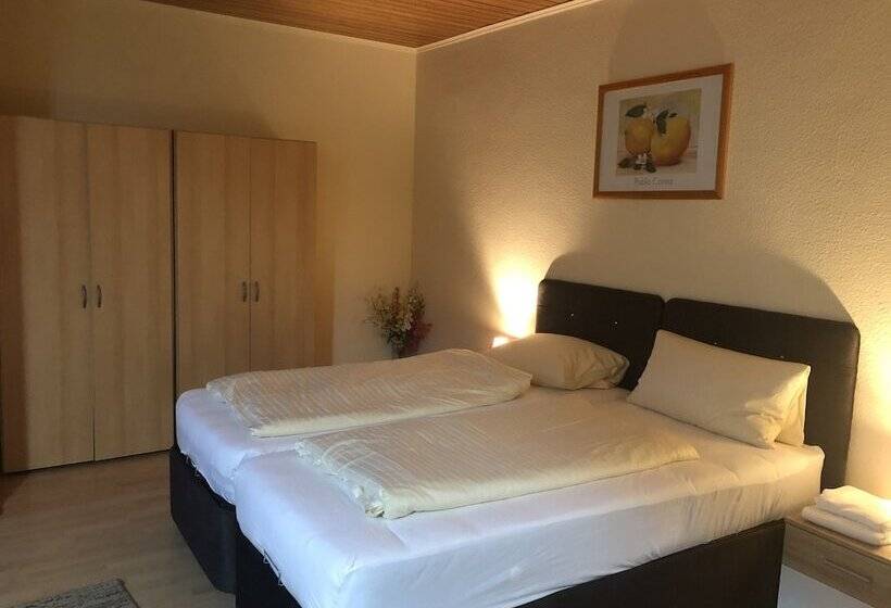 Camera Familiare, Zum Kaffeekännchen