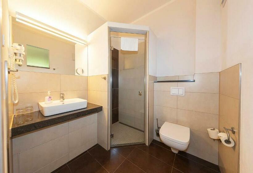 Standard Enkelrum, Zur Ostsee