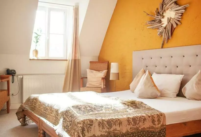 اتاق استاندارد, Naturschlosshotel Blumenthal