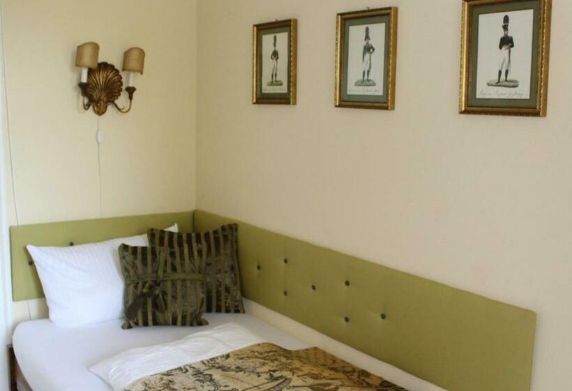 シングルベーシックルーム, Naturschlosshotel Blumenthal