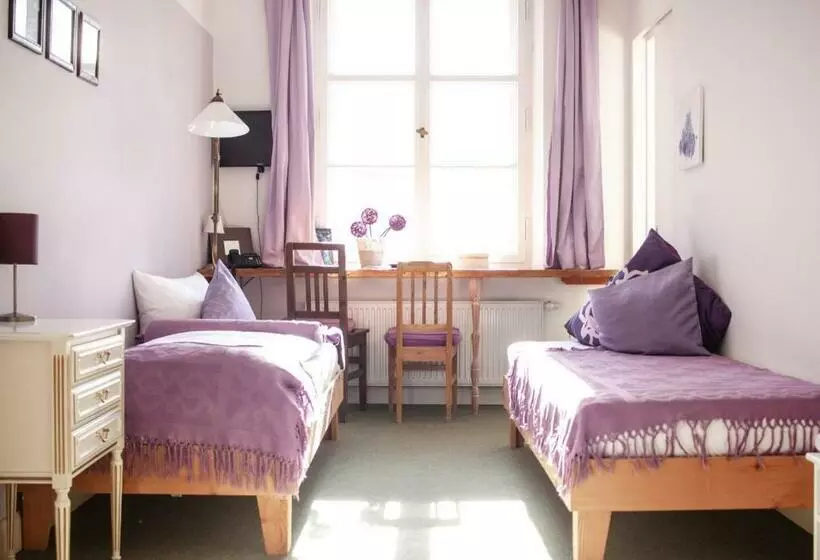 اتاق استاندارد, Naturschlosshotel Blumenthal