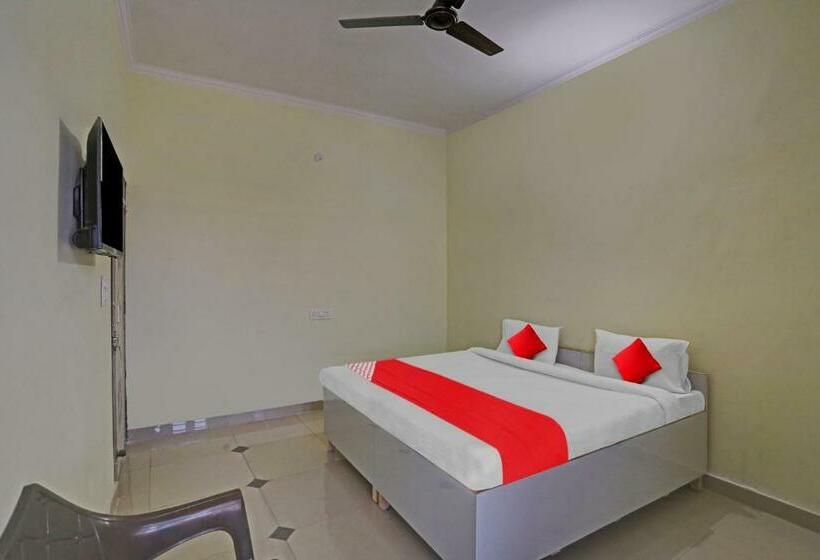 اتاق کلاسیک سه تخته, Flagship Hotel Krishna Palace