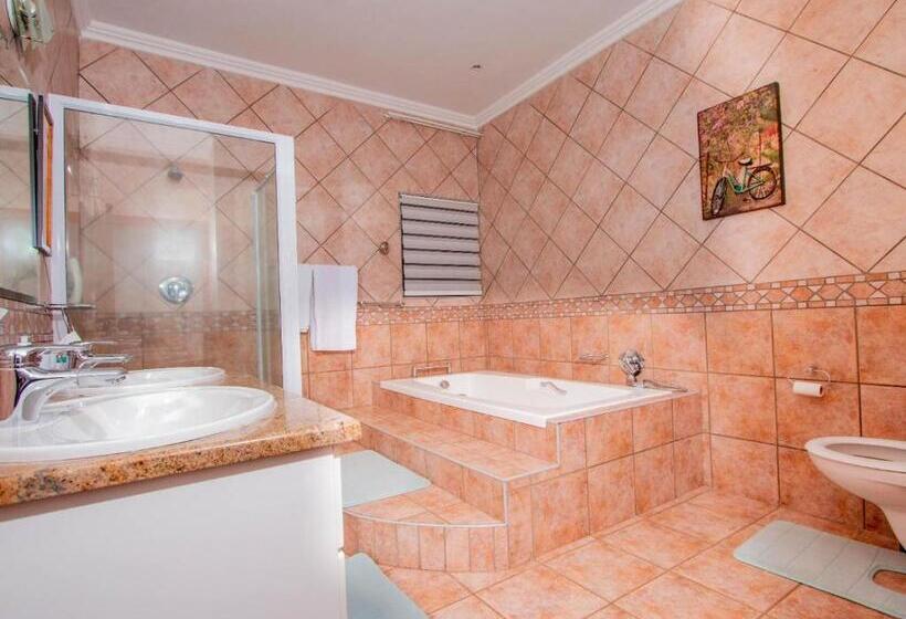 Люкс Повышенной Комфортности, Bophirima Boutique