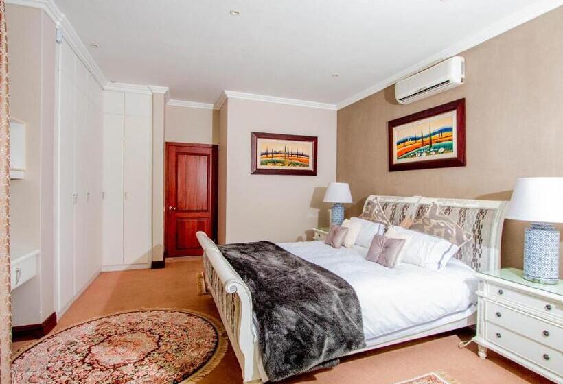 Люкс Повышенной Комфортности, Bophirima Boutique