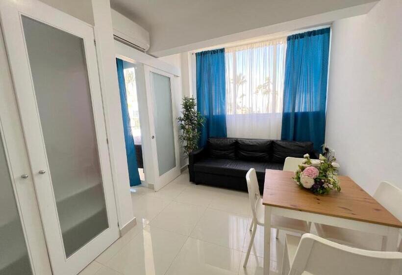 سوییت جونیور با بالکن, Vacation Studios With Rooftop Pool, Beach Club, Restaurants   Playa Los Corales