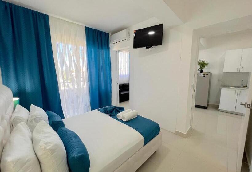 سوییت جونیور با بالکن, Vacation Studios With Rooftop Pool, Beach Club, Restaurants Playa Los Corales