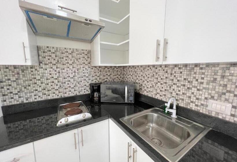 سوییت لوکس, Vacation Studios With Rooftop Pool, Beach Club, Restaurants   Playa Los Corales