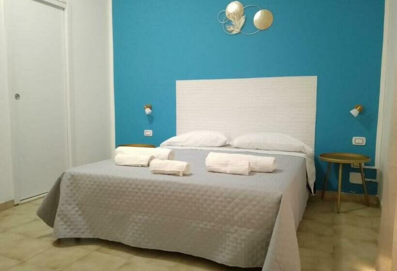 חדר סטנדרט לשלושה עם מרפסת, Costa Brava Self Check In Accesso Autonomo