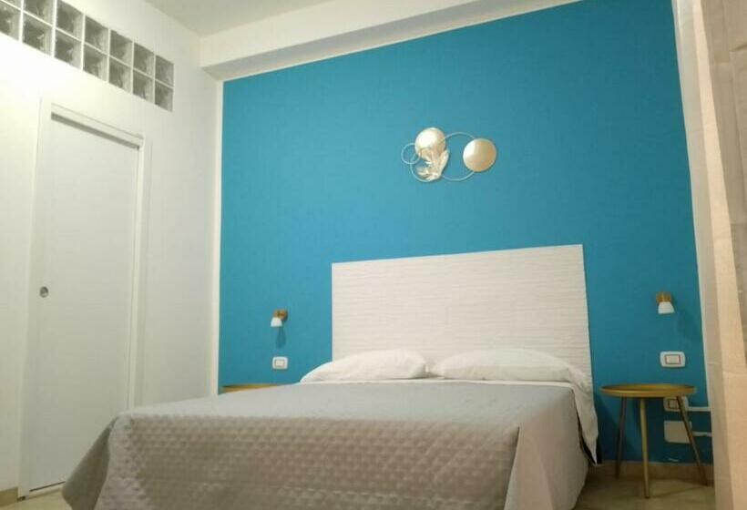 חדר סטנדרט לשלושה עם מרפסת, Costa Brava Self Check In Accesso Autonomo