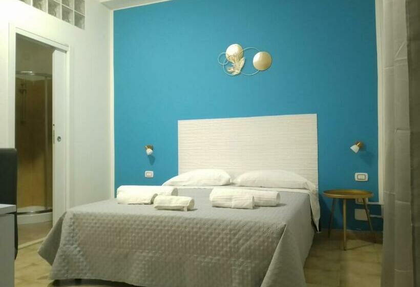 חדר סטנדרט לשלושה עם מרפסת, Costa Brava Self Check In Accesso Autonomo