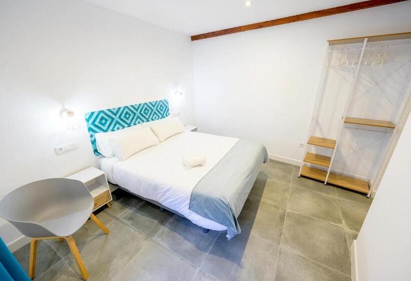 Номер Стандарт, Hospedería El Alarife