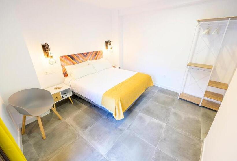 Номер Стандарт, Hospedería El Alarife