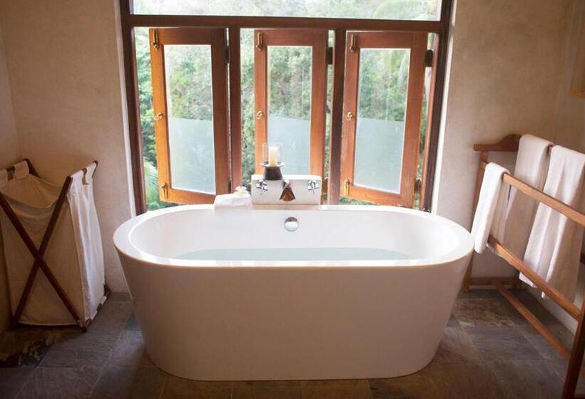 디럭스 테라스 룸 바다 전망, Ratnakara