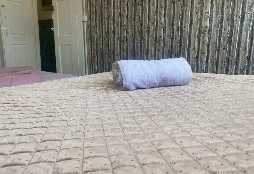 اتاق خانوادگی با سرویس بهداشتی مشترک, Casa Augusta 2