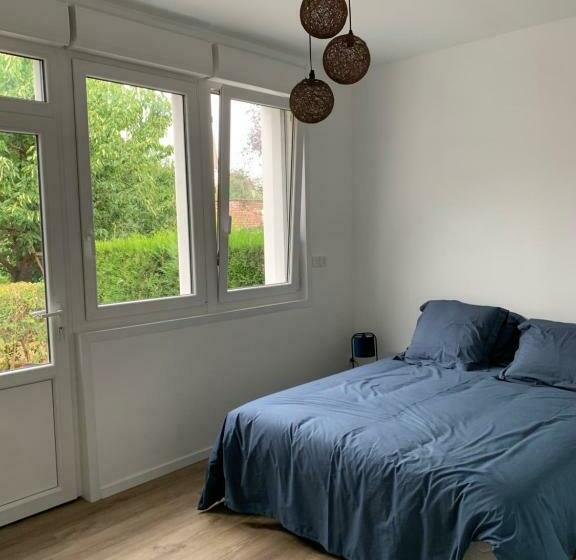 스탠다드 룸, Touch And Go