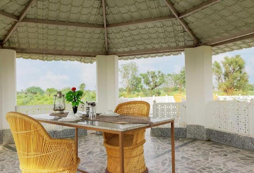 فيلا غرفتين نوم, Stayvista S Gaudhuli Farmstay   Outdoor Pool & Terrace With View