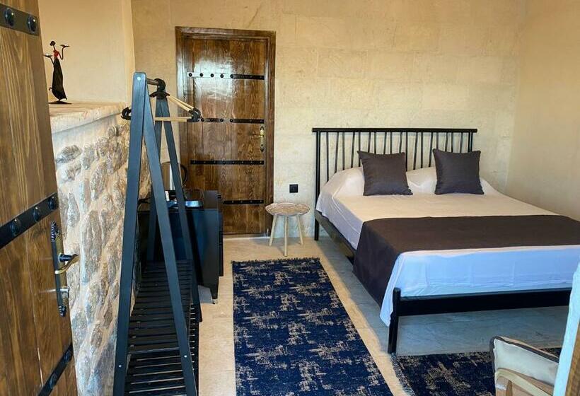 اتاق استاندارد با بالکن, Norn