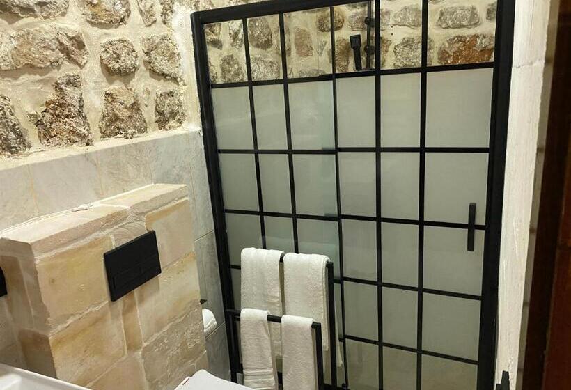 اتاق استاندارد, Norn