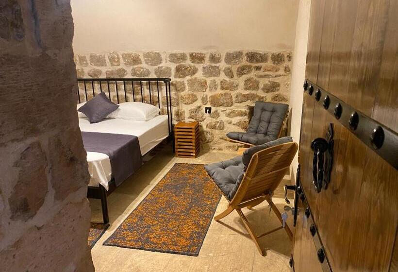 اتاق استاندارد, Norn