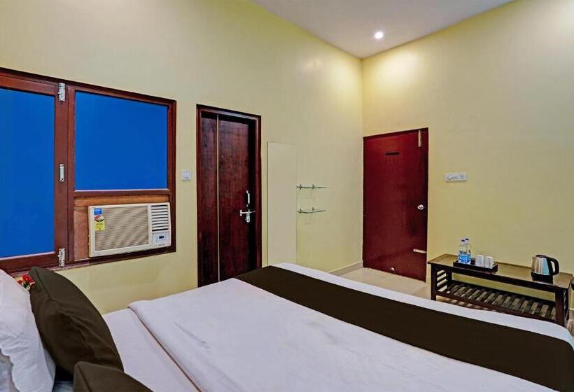 غرفة كلاسيكية ثلاثية, Pop Sarita Palace