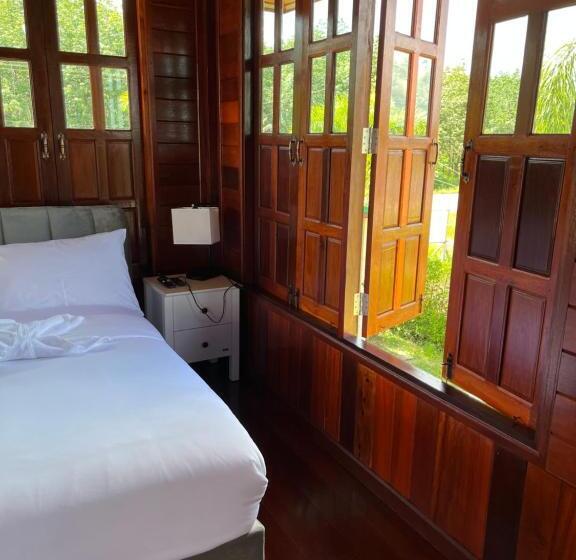 Номер Deluxe с Балконом, Hr Resort