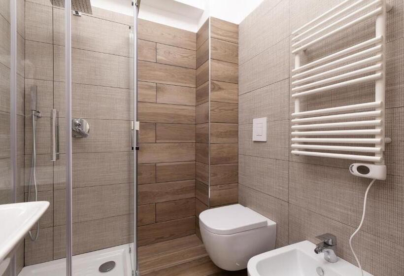 اتاق استاندارد, Hub Naples