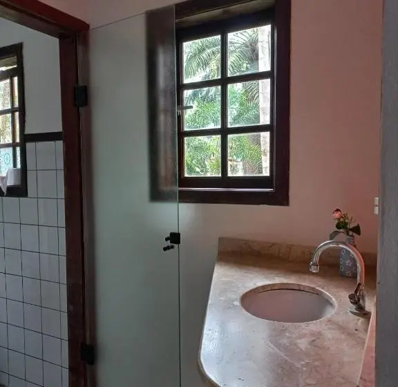 Perhehuone, Villa Dos Pássaros Paraty Hospedagem